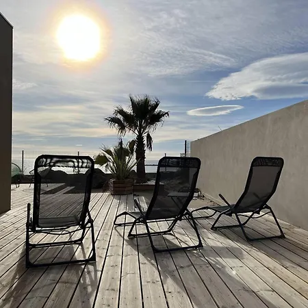 2 Au Bord De Avec Acces Direct Plage, Terrasse Et Parking Prive - Grau D'agde - Fr-1-749-40 Villa Le Grau-d'Agde