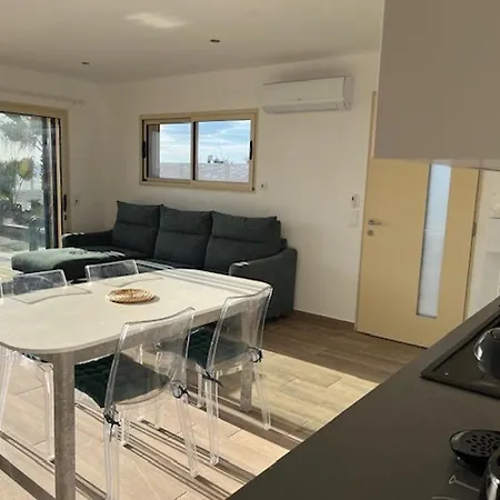 Villa 2 Au Bord De Avec Acces Direct Plage, Terrasse Et Parking Prive - Grau D'agde - Fr-1-749-40 *