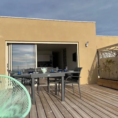 2 Au Bord De Avec Acces Direct Plage, Terrasse Et Parking Prive - Grau D'agde - Fr-1-749-40 Villa Le Grau-d'Agde